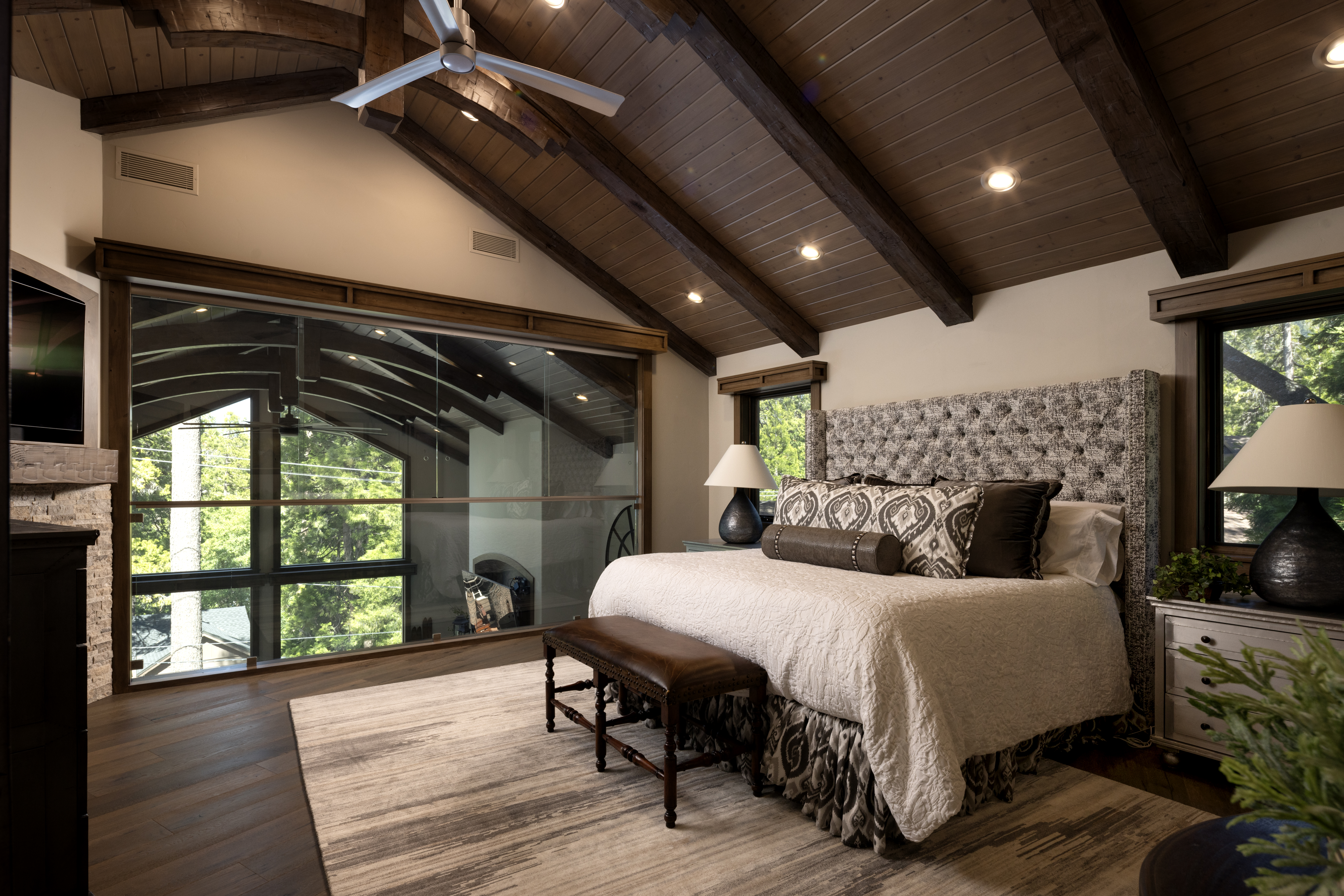 Interior — primary bedroom